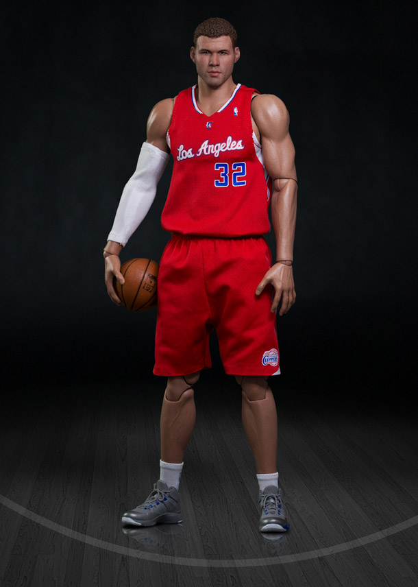 NBA COLLECTION REAL MASTERPIECE LEBRON JAMES 1/6 Action Figure 30 cm