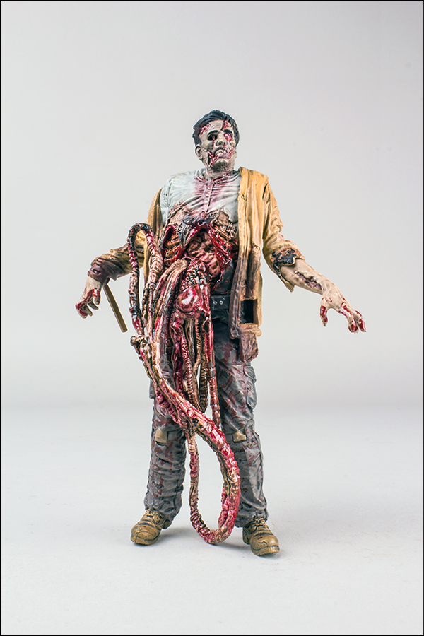 The WALKING DEAD: "Bungee Guts Walker" Action Figure 13 cm