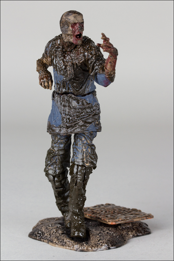 The WALKING DEAD: "MUD WALKER" Action Figure 13 cm
