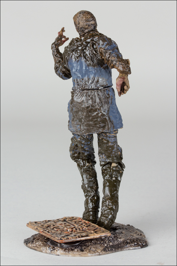 The WALKING DEAD: "MUD WALKER" Action Figure 13 cm - immagine 3