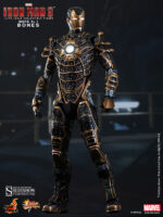IRON MAN: IRON MAN BONES MARK XLI (Mark 41) 1/6 Action Figure 30 cm HOT TOYS