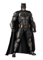 DC COMICS: JUSTICE LEAGUE - BATMAN TACTICAL SUIT VERSION MAFEX 1/12 Action Figure MEDICOM