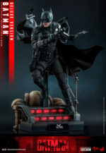 DC COMICS: the BATMAN - BATMAN DELUXE VERSION (Robert Pattinson) 1/6 Action Figure 31 cm HOT TOYS