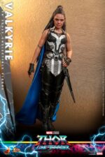 MARVEL: THOR "LOVE and THUNDER" - VALKYRIE 1/6 Action Figure 28 cm HOT TOYS