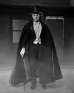 UNIVERSAL MONSTERS: ULTIMATE DRACULA CARFAX ABBEY (Bela Lugosi) 7" Action Figure 18 cm NECA