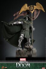 MARVEL: DOCTOR DOOM (Dr.Destino) 1/6 Action Figure 33 cm HOT TOYS