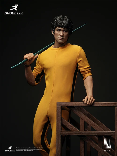 BRUCE LEE: Bruce Lee (Yellow Jumpsuit) 1/6 Action Figure 30 cm - immagine 3